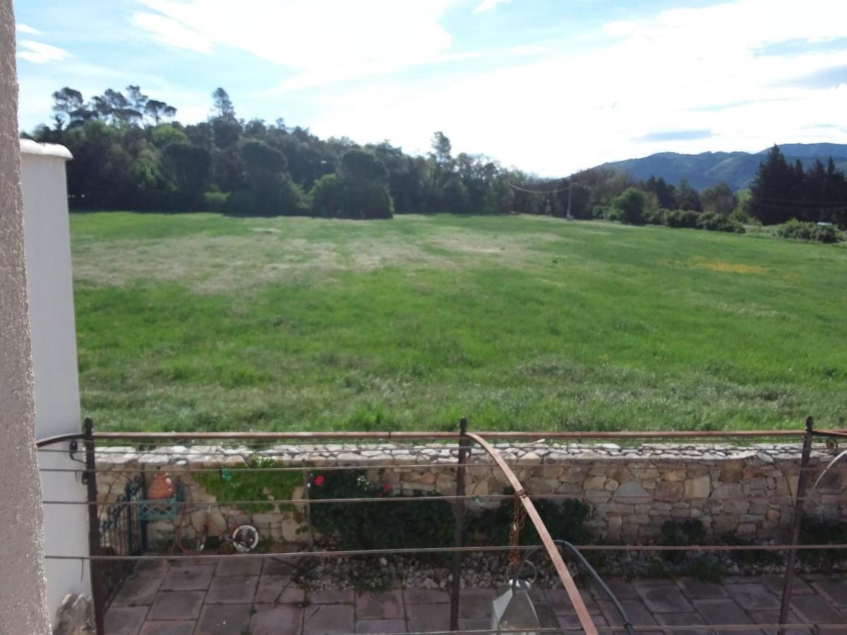 Clos St Jean Batiste Tourves Exterior foto
