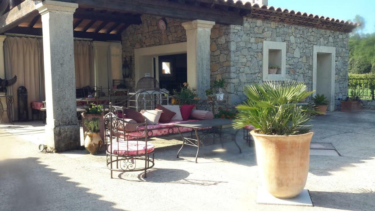 Clos St Jean Batiste Tourves Exterior foto